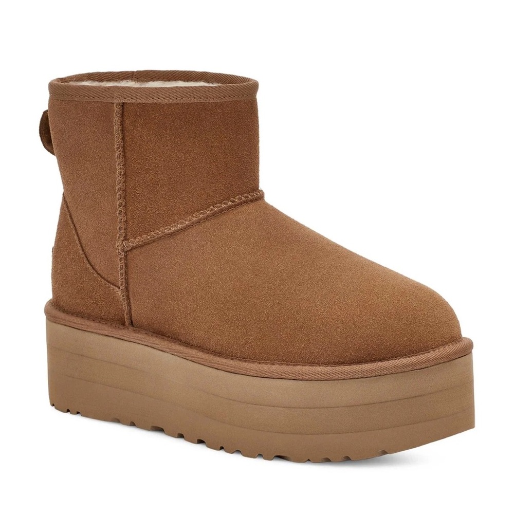 W UGG Classic Mini Platform Tan Winter Boots